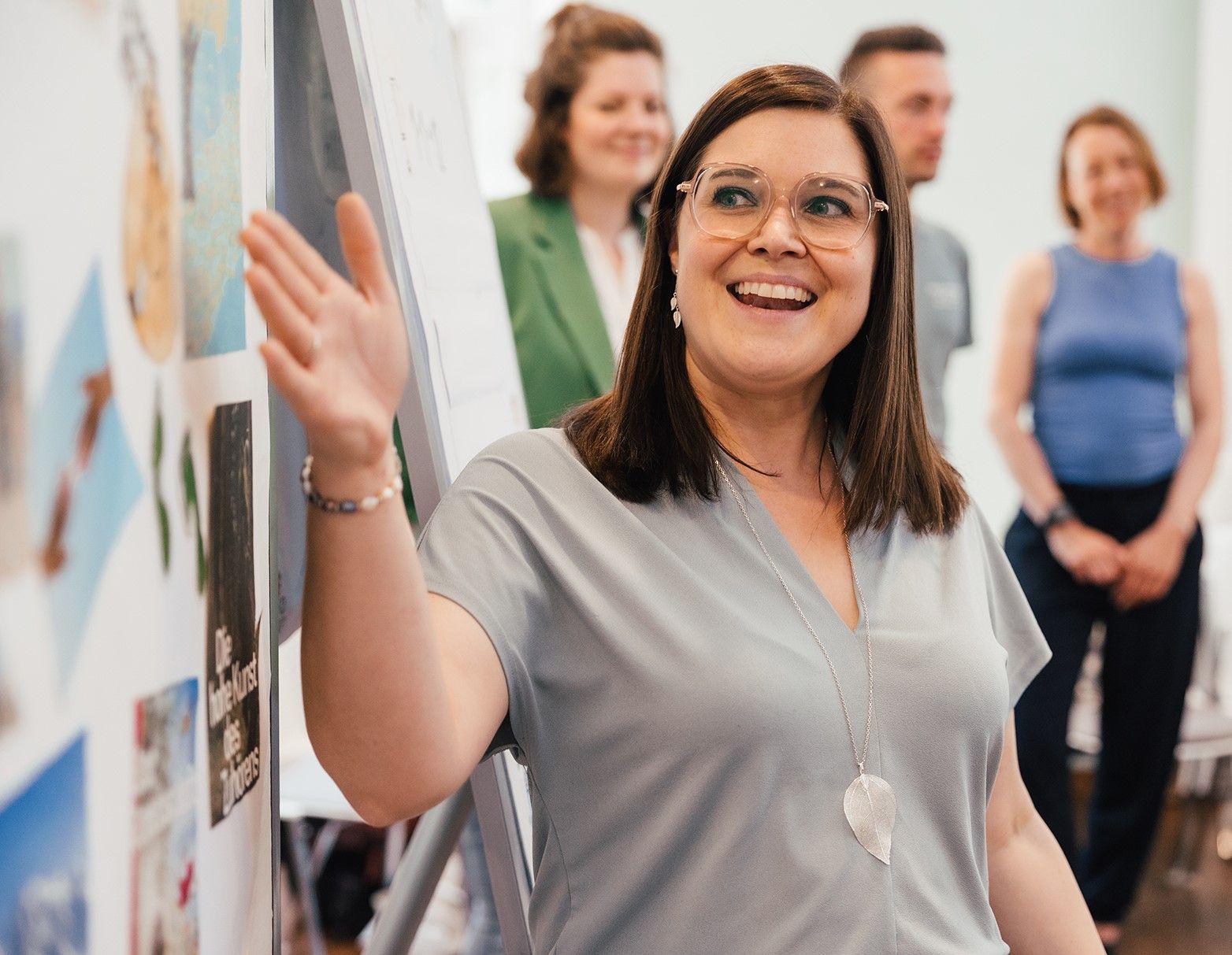 Personen im Kurs Tisch bei Competence on Top